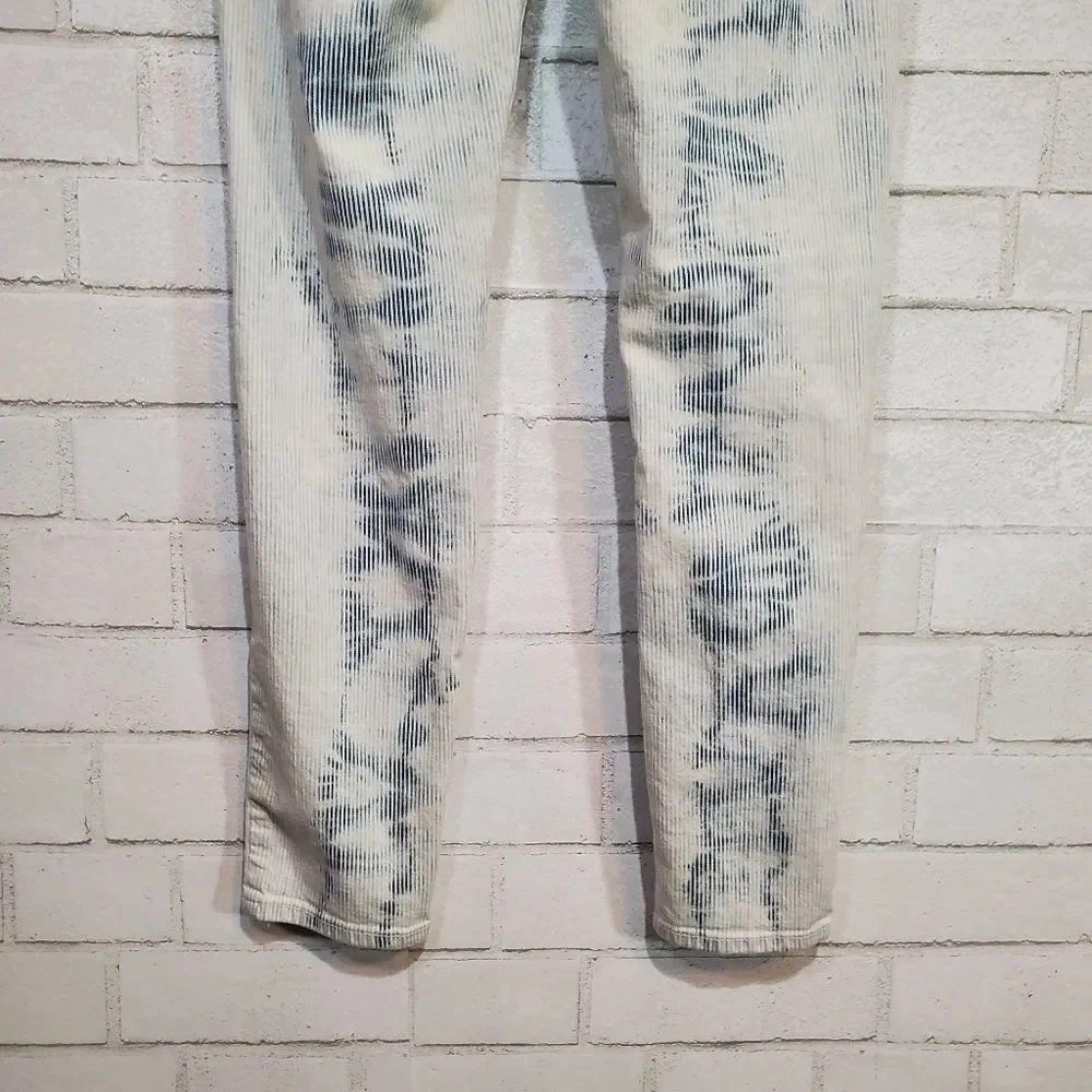 AEO distressed style jeggings‎